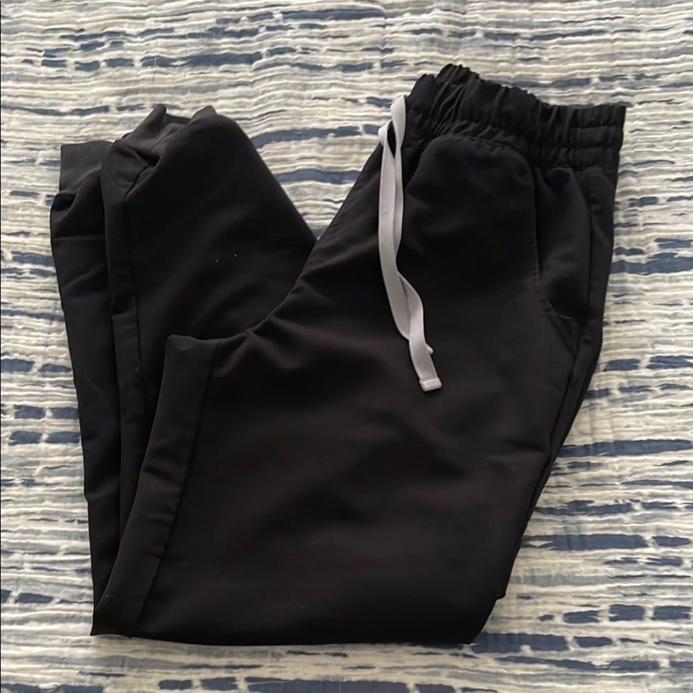 FIGS high-rise thick-band jogger scrub pants